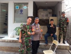 Tiga Pilar Lakukan Patroli Dialogis di Komplek Pertokoan Mangga Dua Selatan