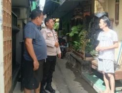 Bhabinkamtibmas Cempaka Putih Barat Patroli Ke Pemukiman Sampaikan Imbauan Kamtibmas