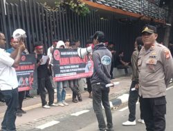 Kapolsubsektor Sabang Pimpin Pengamanan Giat Unjuk Rasa Di Kantor Bawaslu RI
