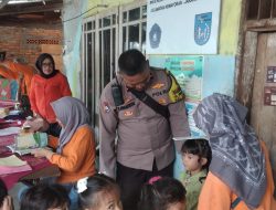 Bhabinkamtibmas Kelurahan Gunung Sahari Selatan Melakukan Monitoring Kegiatan Posyandu Balita Dan Lansia