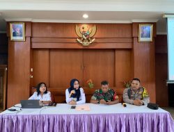 Bhabinkamtibmas Kelurahan Gunung Sahari Selatan Hadiri Undangan Rapat Evaluasi Pilkada Tahun 2024