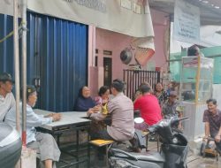 Selesai Pilkada, Bhabinkamtibmas Kampung Rawa Sambang Wilayah Interaksi dan Komunikasi Sosial Dengan Ketua RT dan Warga