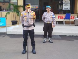 Arahan dan Penekanan Kapolsek Johar Baru kepada Anggota dalam Apel Jam Pimpinan Berikan Pelayanan Prima kepada Masyarakat