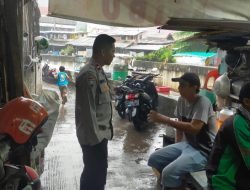 Bhabinkamtibmas Polsek Metro Gambir Sambangi Tokoh Masyarakat di Petojo Utara