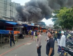 Polsek Kemayoran Mendatangi dan Membantu TKP Kebakaran di Jalan Kemayoran Gempol