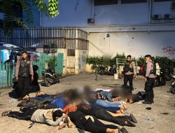 Diduga Hendak Tawuran, 13 Remaja Konvoi Bawa Sajam diamankan Tim patroli perintis Presisi Polres Metro Jakarta Barat