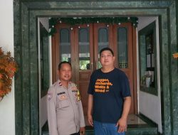 Patroli Siang Hari Bhabinkamtibmas Pasar Baru Sambangi Tempat Ibadah Jelang Libur Nataru