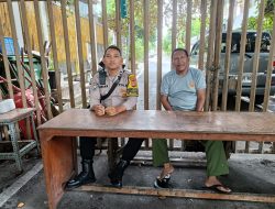 Patroli Siang Hari Bersama Bhabinkamtibmas Gunung Sahari Utara Di Pos RW. 05