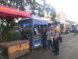 Sambang dan Patroli Dialogis Bhabinkamtibmas Johar Baru Berikan Imbauan Kepada Warga Pasca Pilkada dan Jelang Nataru