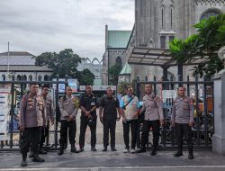 Pengamanan Ibadat Missa Minggu di Gereja Katedral Sawah Besar
