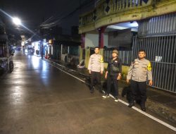 Personil Polsek Senen Pengamanan Dan pemantauan Malam Hari Antisipasi Guan Kamtibmas