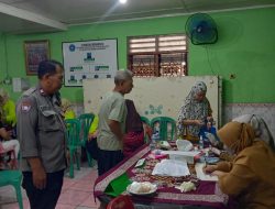 Bhabinkamtibmas Kelurahan Harapan Mulia Melakukan Monitoring Kegiatan Posyandu Balita Dan Lansia