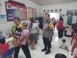 Bhabinkamtibmas Kelurahan Harapan Mulia Melakukan Monitoring Kegiatan Posyandu Balita Dan Lansia