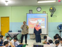Polsek Metro Gambir dan BNNP DKI Jakarta Sosialisasikan Pencegahan Kenakalan Remaja di SMPN 60 Jakarta