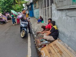 Bhabinkamtibmas Kelurahan Kemayoran Melaksanakan Kegiatan Patroli dan Sambang Dialogis