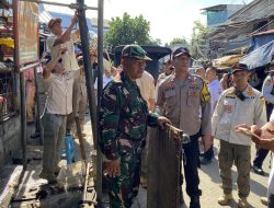 Bhabinkamtibmas Bersama Tiga Pilar Gelar Rabu Tertib di Wilayah Kelurahan Galur