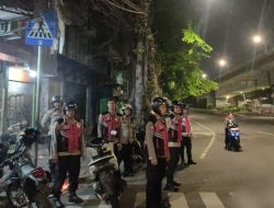 Polsek Johar Baru Gelar Patroli Cipta Kondisi gabungan Piket Fungsi Berikan Keamanan dan Kenyamanan Warga Jelang Libur Nataru