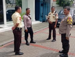 Bhabinkamtibmas Kebon Kelapa Sambangi Warga dan Laksanakan Takziah di RT 06