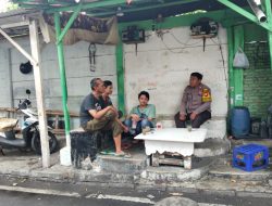 Bhabinkamtibmas Kelurahan Kemayoran Melaksanakan Kegiatan Patroli dan Sambang Dialogis