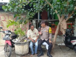 Jelang Natal dan Tahun Baru Bhabinkamtibmas Galur Sambang Tokoh Masyarakat