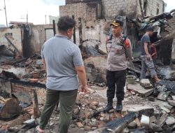Wakapolsek Melaksanakan Peninjauan Kebakaran Warga RW. 08 Menteng
