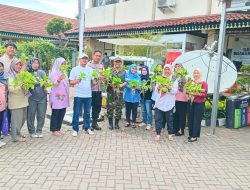 Bhabinkamtibmas Kel. Pinang Ranti tinjau dan lakukan pembinaan Poktan dalam Ketahanan Pangan