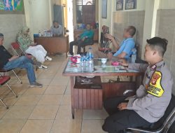 Sambangi Tokoh Masyarakat Bhabinkamtibmas Kartini Berikan Arahan Terkait Libur Panjang Nataru