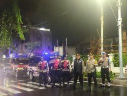 Polsek Johar Baru Gelar Patroli Cipta Kondisi gabungan Piket Fungsi Berikan Keamanan dan Kenyamanan Warga Jelang Libur Nataru