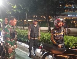 Membubarkan Kerumunan Sekitar Bunderan HI Menteng