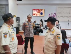Pengamanan Ibadah Natal 2024 oleh Tiga Pilar Kelurahan Kampung Rawa di Gereja GBI Getsemani
