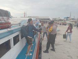 Pos Pelayanan Nataru di Pelabuhan Muara Angke Beri Layanan dan Imbauan Kamtibmas