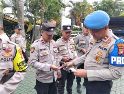 Kapolsek Sawah Besar Pimpin Pengecekan Kendaraan Dinas dan Senjata Api Dinas