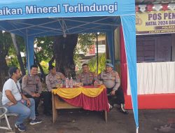 Kanit Propam Polsek Johar Baru Melakukan Pengecekan Personil di Pos Pam Natal 2024 dan Tahun Baru 2025