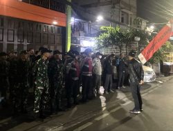 Kapolsek Johar Baru Pimpin Apel Gabungan Tiga Pilar Persiapan Pelaksanaan Patroli Cipta Kondisi Berikan Keamanan dan Kenyamanan Masyarakat