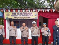 Kesiapan Pengamanan, Kanit Propam Polsek Johar Baru Melakukan Pengecekan Personil di Pos Pam Natal 2024 dan Tahun Baru 2025