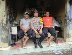 Bhabinkamtibmas Kelurahan Galur Jelang Libur Nataru, Sambang Ke Tokoh Masyarakat dan Warga Jaga Keamanan Wilayah