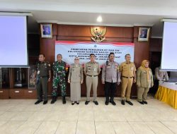 Bhabinkamtibmas Kelurahan Gunung Sahari Selatan Hadiri Pelantikan Dan Pengukuhan Ketua RT Dan RW