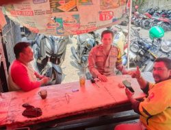 Bhabinkamtibmas Petojo Utara Lakukan Sambang dan Dialog Kamtibmas Menjelang Tahun Baru