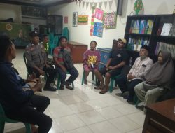 Bhabinkamtibmas Galur Sambang Balai Warga RW 04 Cooling System dengan Pengurus RW, Untuk Menciptakan Pergantian Tahun Baru yang Kondusif