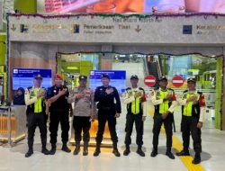 Polsubsektor Monas Timur Gelar Patroli dan Pengamanan di Stasiun Gambir Selama Libur Natal dan Tahun Baru