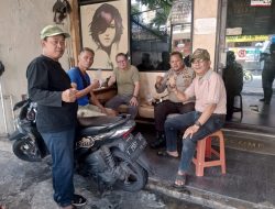 Antisipasi Gangguan Keamanan dan Bahaya Kebakaran, Bhabinkamtibmas Karang Anyar Sambangi Warga