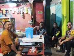 Interaksi dan Komunikasi Sosial, Kanit Binmas Polsek Johar Baru Jelang Akhir Libur Nataru dengan Tokoh Penuda Jaga Wilayah Aman