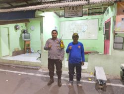 Bhabinkamtibmas Kelurahan Kemayoran Melaksanakan Kegiatan Patroli dan Sambang Poskamling