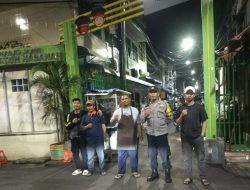 Peran Bhabinkamtibmas Johar Baru dalam Komunikasi Sosial Bersama Pengurus RW 09 di Pos RW 09