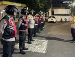 Kanit Intelkam Polsek Johar Baru, Pimpin Apel Persiapan Patroli Cipta Kondisi Malam Hari.