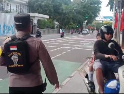 Bhabinkamtibmas Gondangdia Pelayanan Murid Masuk Sekolah Di SDN Gondangdia 01 Menteng