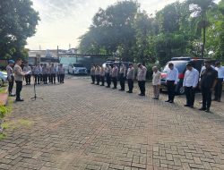 Arahan Kapolsek Kemayoran Kepada Anggota dalam Apel Jam Pimpinan Berikan Pelayanan Prima kepada Masyarakat.