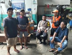 Bhabinkamtibmas Kelurahan Cideng Sambangi Warga Terdampak Relokasi di Kolong Jembatan Tomang