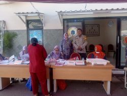 Bhabinkamtibmas Karang Anyar Bersama Puskesmas Tingkatkan Pelayanan Kesehatan Balita dan Lansia