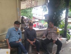Bhabinkamtibmas Johar Baru Sampaikan Pesan Kamtibmas Melalui Dialogis dengan Tokoh Masyarakat dan Warga